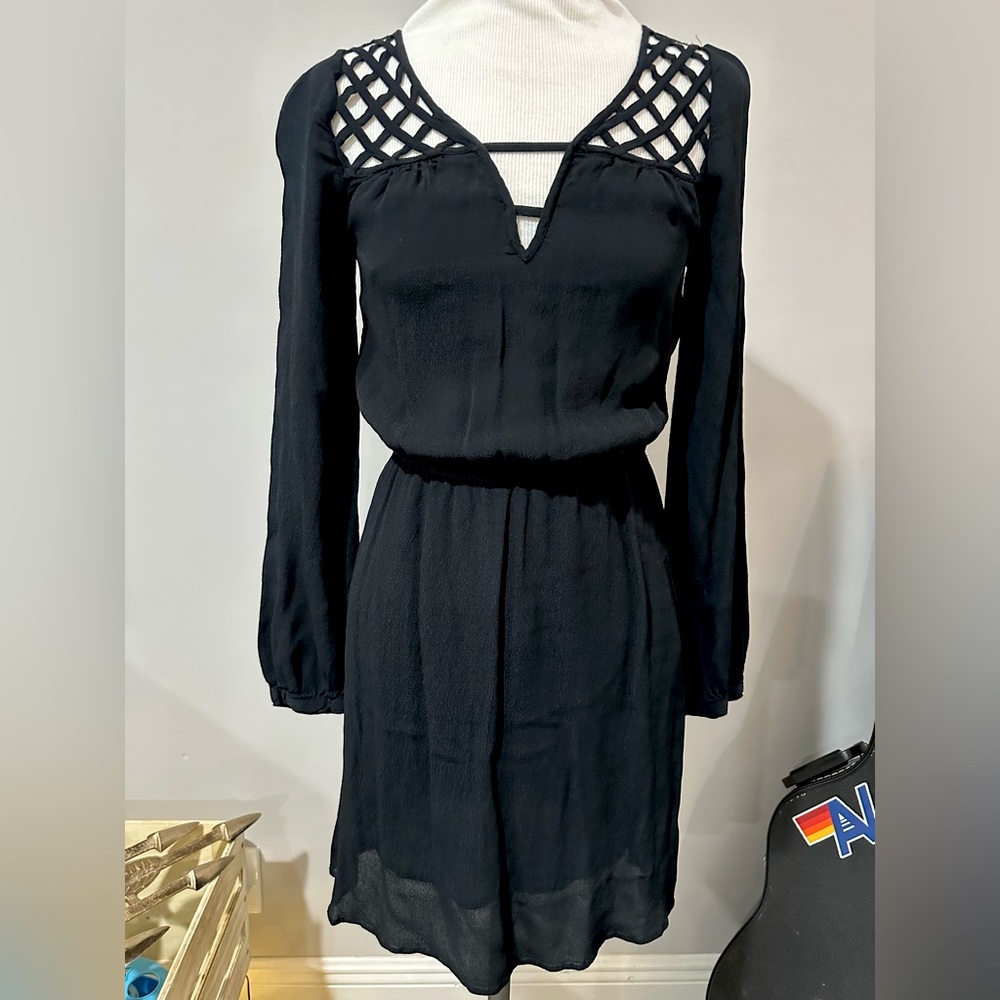 Yoanna Barasch cut out top Black Dress with Lattice Detail. Size Small